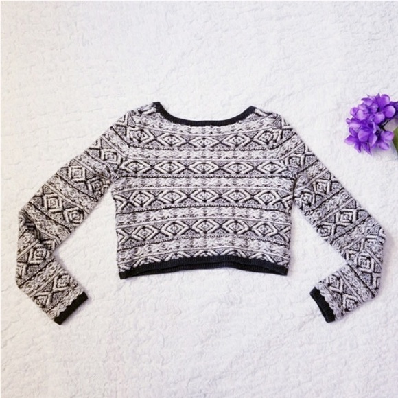 NWOT Anthropologie Moth crop gray/white sweater - Picture 2 of 5